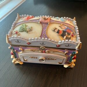 Disney vintage Sleeping Beauty music box
